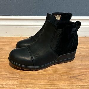 SOREL Women's Evie Pull-On Waterproof Suede Boots. Size 7.5